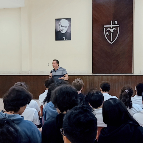 Visita del Rector de la Escuela libre de derecho de Puebla 